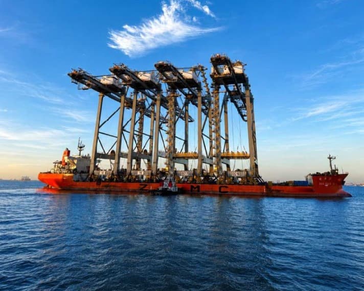 ZPMC Delivers Four STS Cranes to DP World UK Terminals