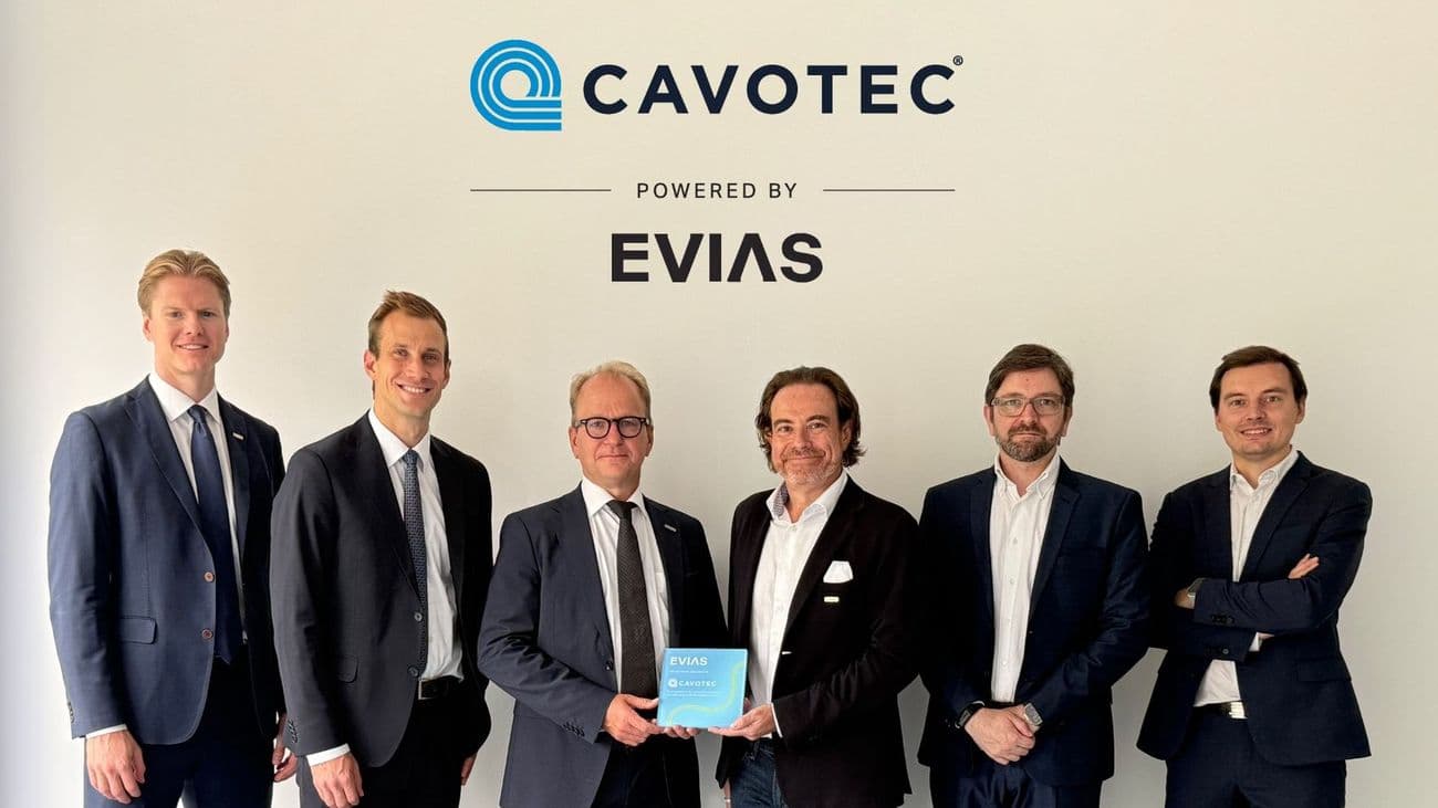 Cavotec and EVIAS Collaborate on Automatic Charging Solutions for Global Ports