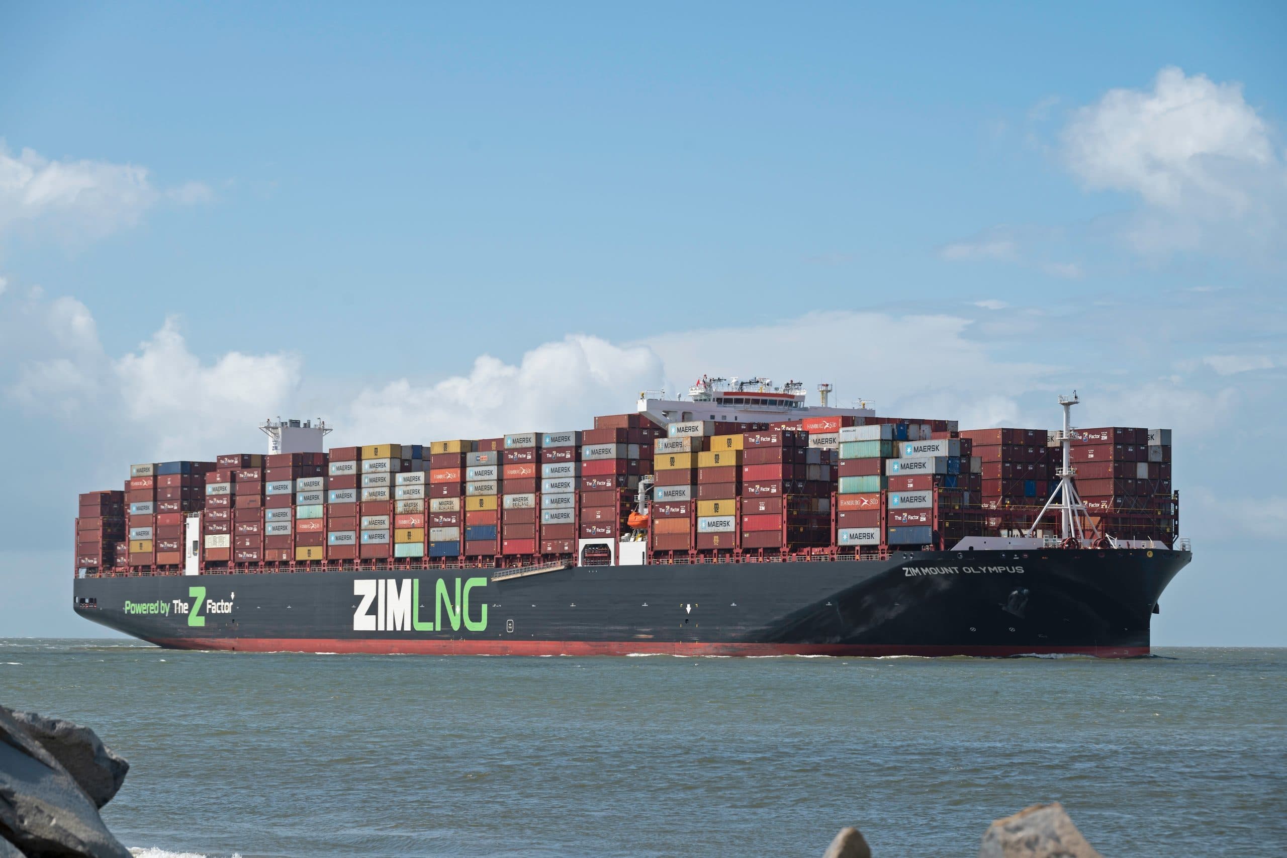 ZIM Significantly Raises 2026 Earnings Forecast Amid Strong Container Market