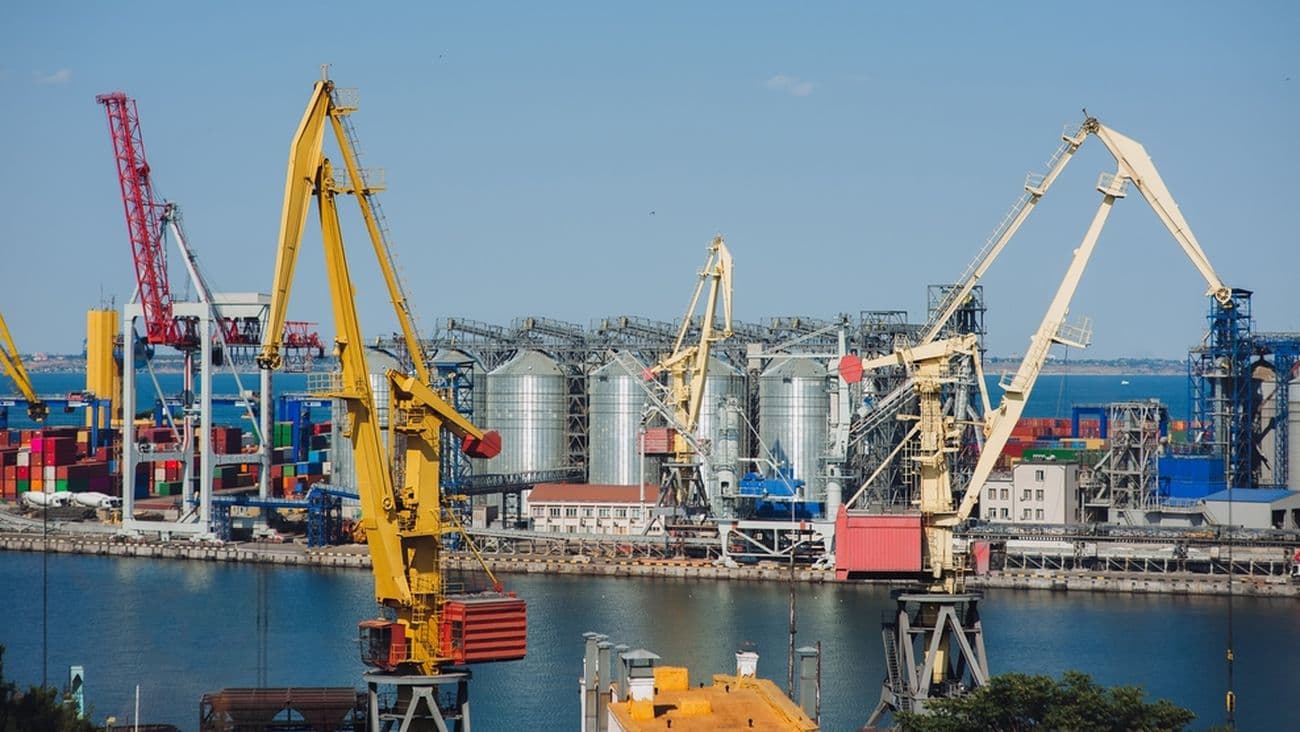 Black Sea Grain Export Terminals Attacked Amidst Ongoing Conflict