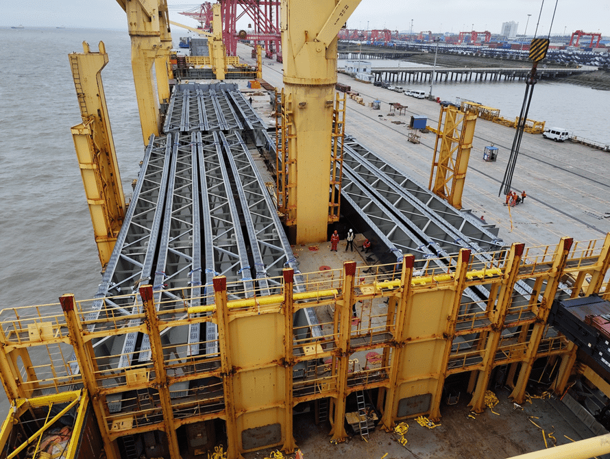 AAL Shipping Delivers 188 Steel Bridge Segments for Melbourne North East Link