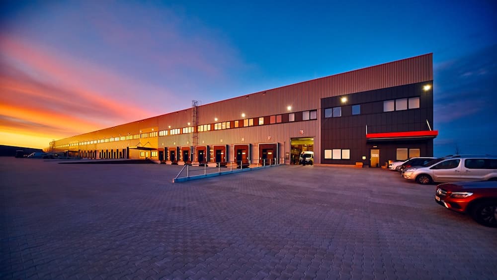 UK Warehousing Sector Exceeds Official Employment Estimates, Driven by E-commerce