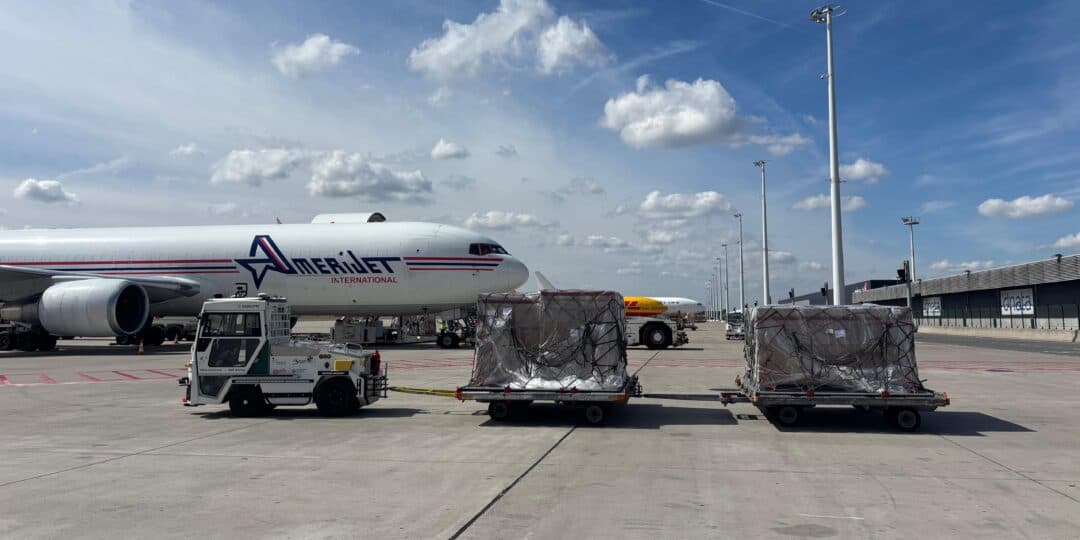 Brussels Airport Tests Autonomous Electric Tow Tractor for Cargo Operations