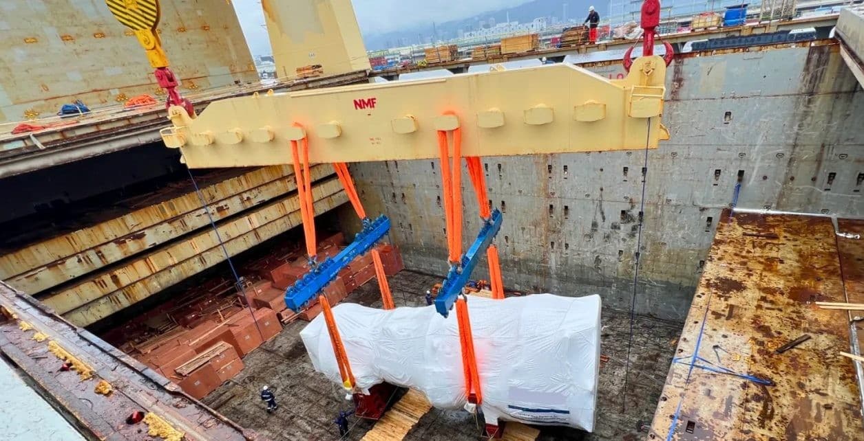 CEVA Logistics Reroutes Heavy-Lift Turbines to Malaysia Amidst Middle East Disruptions
