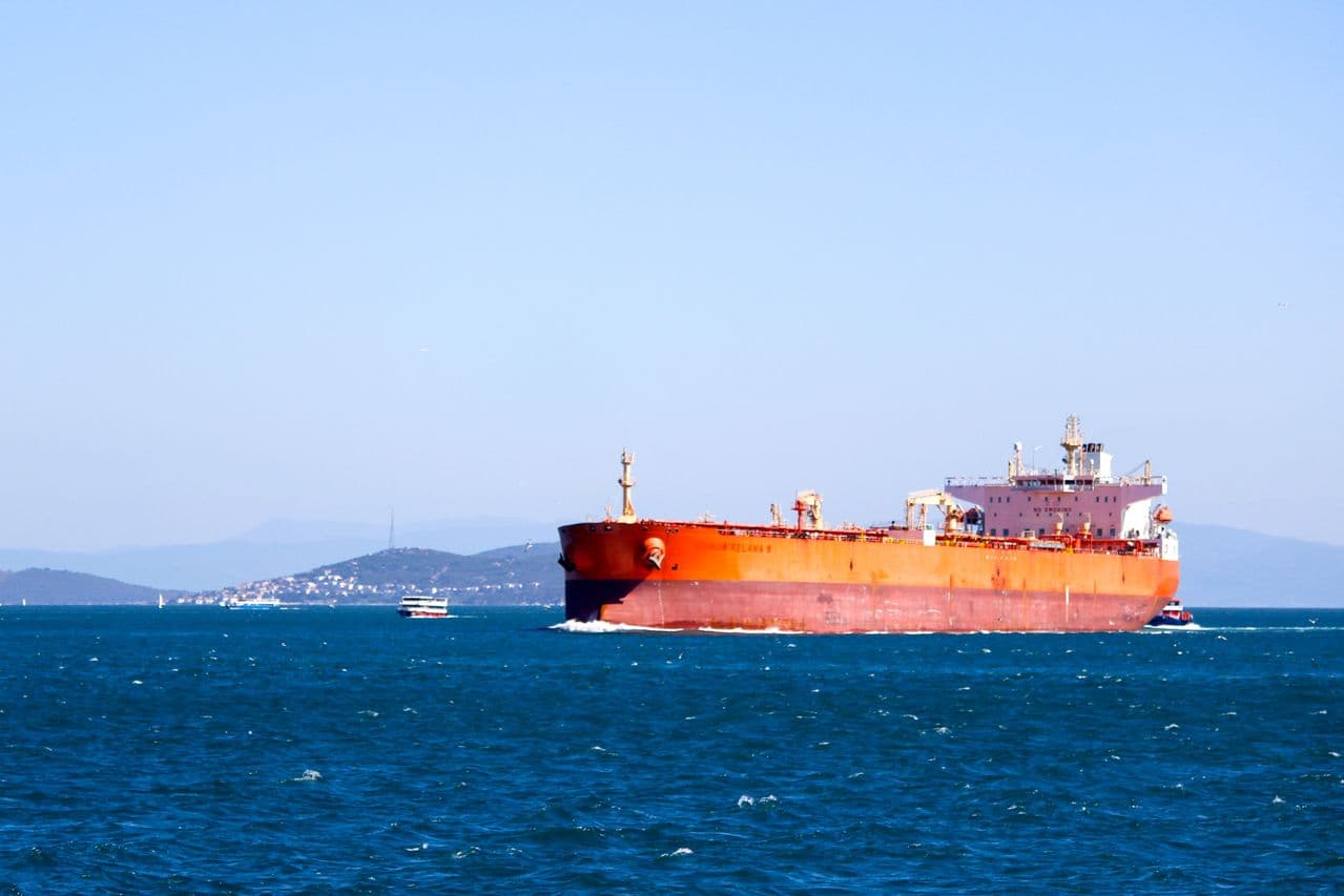 Strait of Hormuz Reopening Faces Weeks of Disruption Despite US-Iran Deal