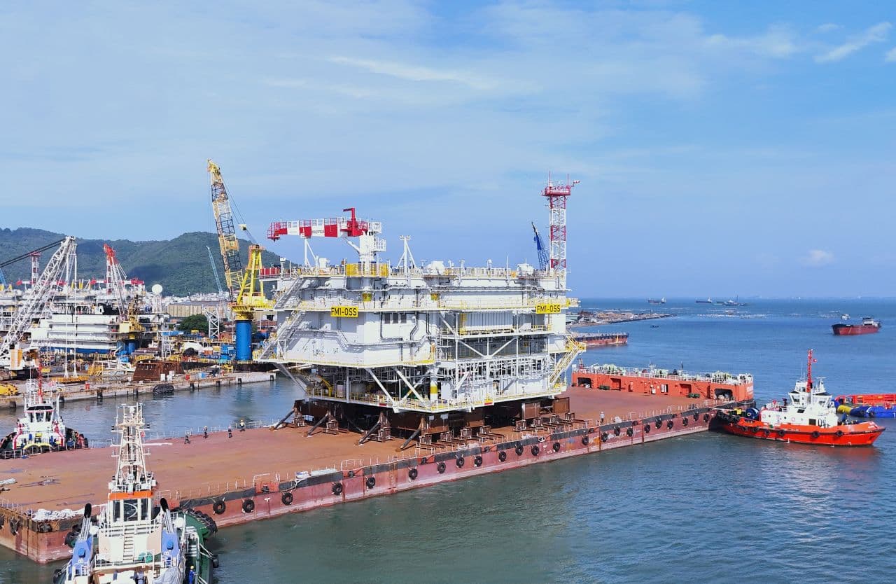 Vietnam-Built Offshore Substation Sails for Taiwan Wind Farm