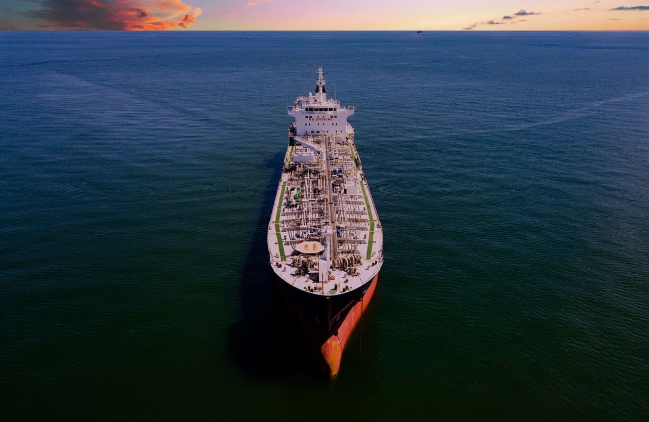 Saudi Oil Shipments Face $5 Million Surcharge Due to Red Sea Reroutes