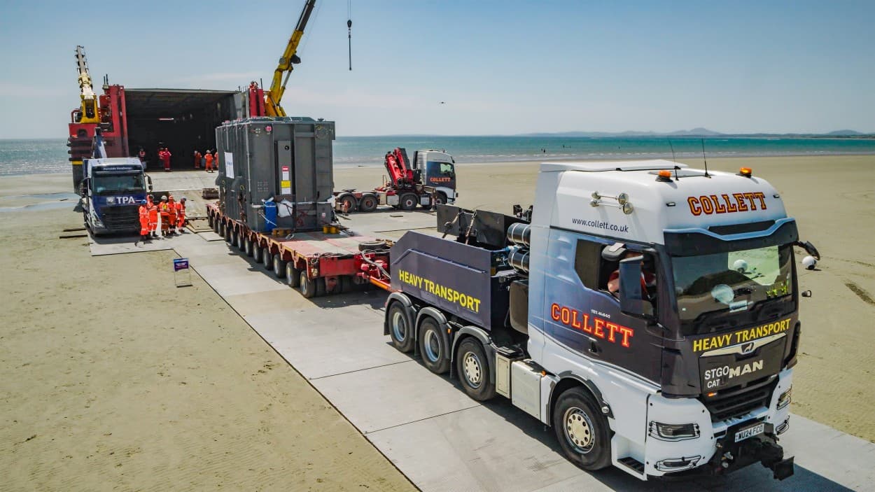 Collett Transports 131-Tonne Reactor to Welsh Beach for Inland Bypass