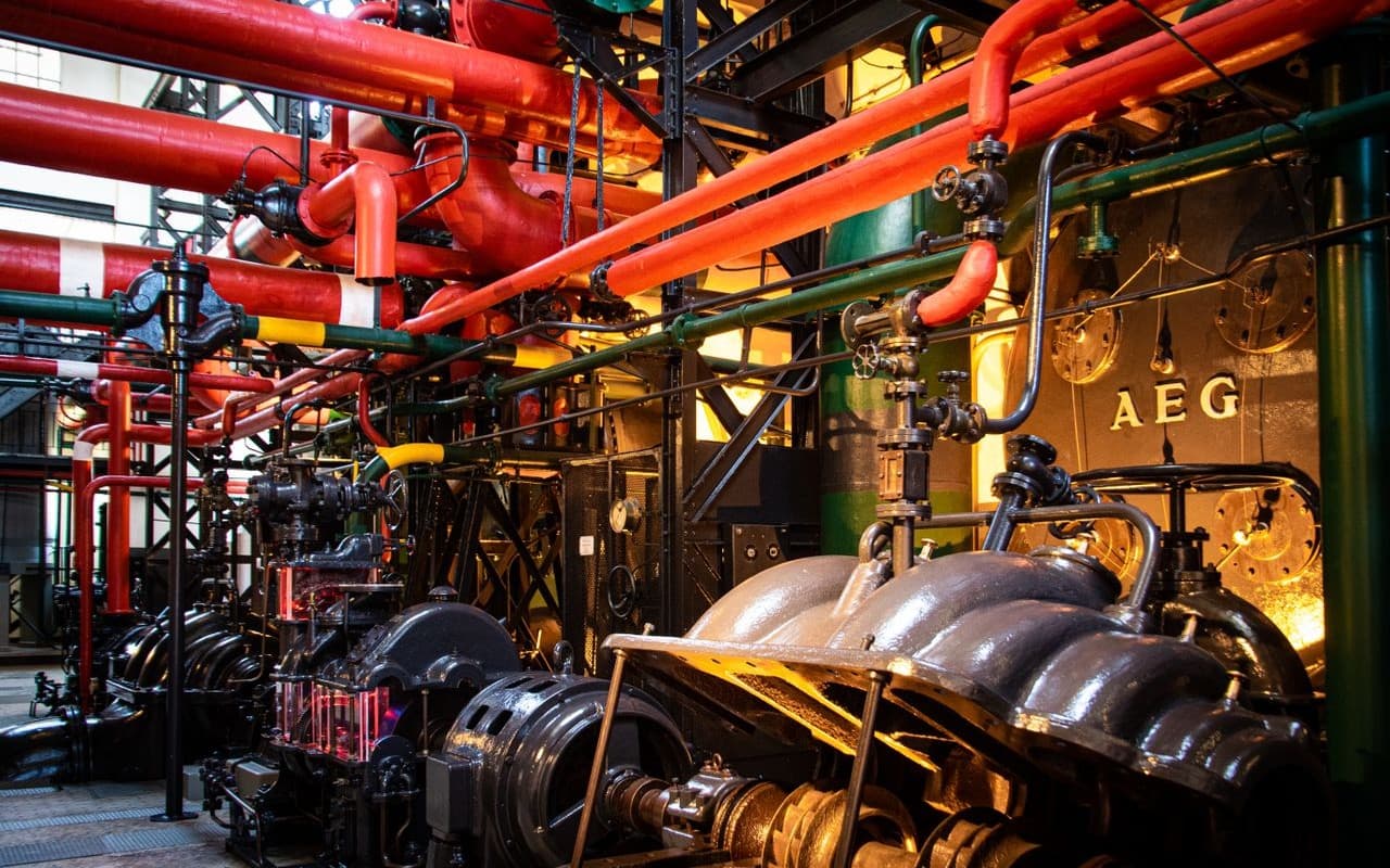 German Machinery Downturn Threatens Project Cargo Supply Chains Amid Capacity Shifts