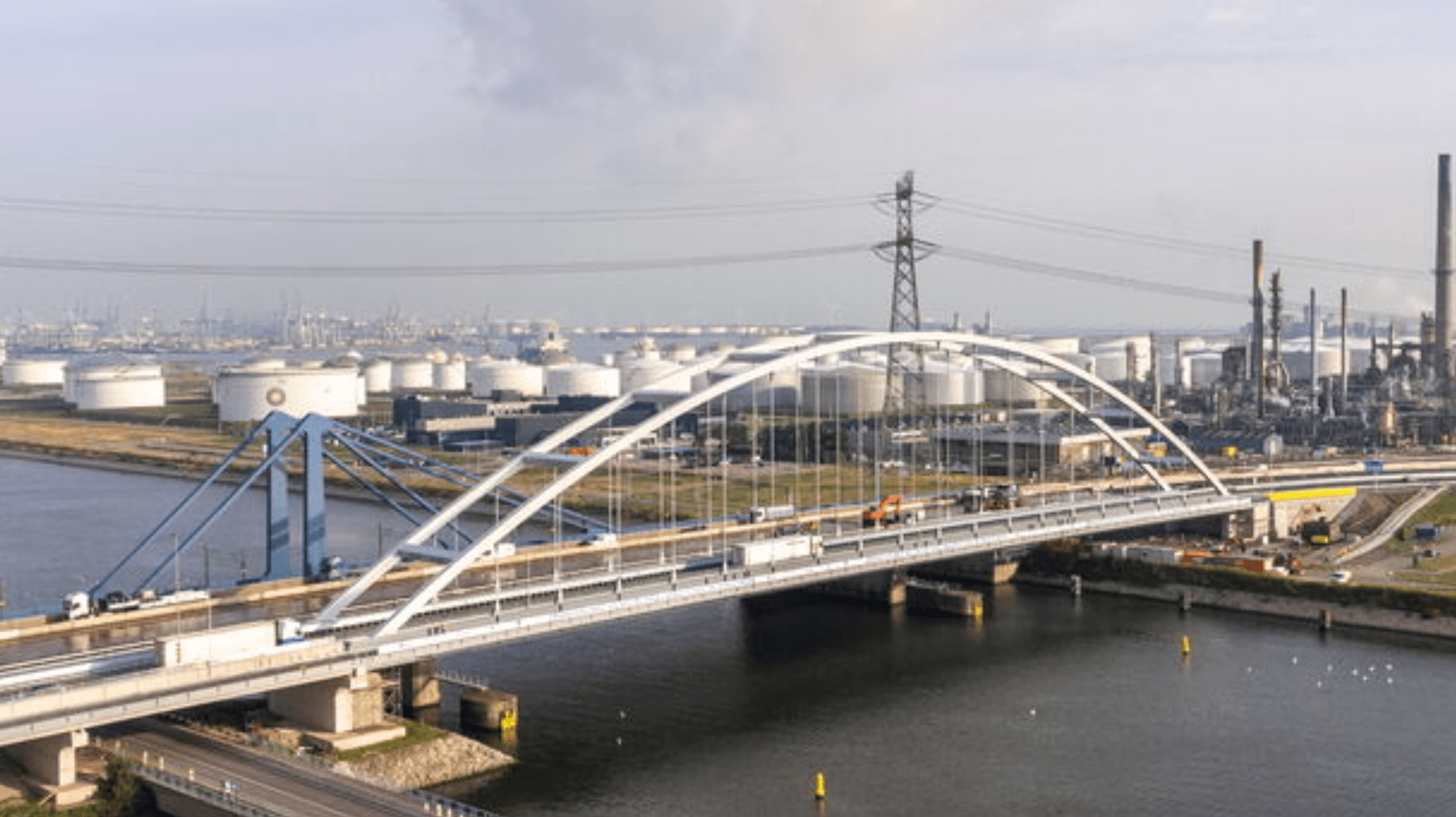 Rotterdam Ensures Continuous Maasvlakte Traffic Flow Over Suurhoff Bridge