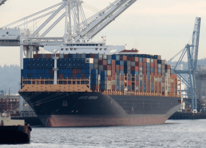 Yangzijiang Shipbuilding Acquires 10% Stake in Seaspan Parent Company