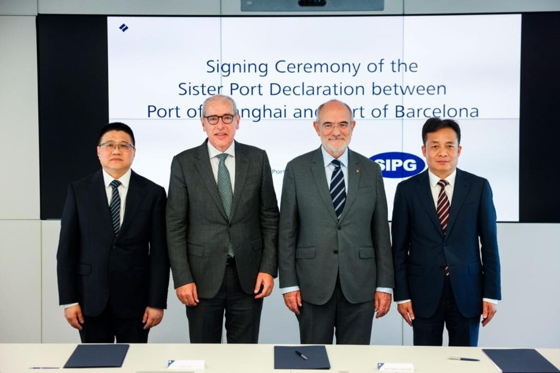 Barcelona and Shanghai Ports Formalize Sister Port Cooperation Agreement