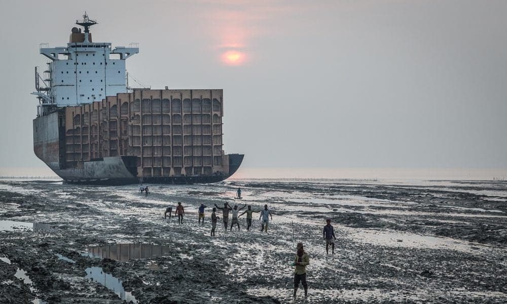 Fatal Gas Exposure at Bangladesh Shipbreaking Yard Claims Nine Lives