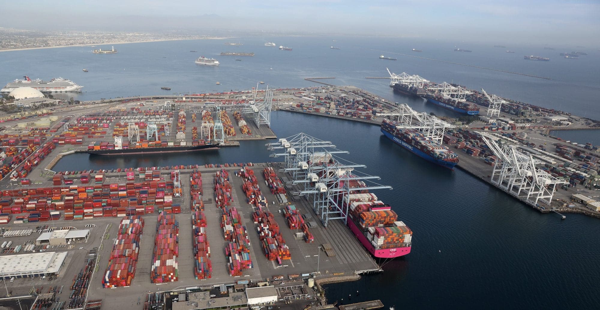US Senators Advocate for Reinstating Port Fees on Chinese Vessels