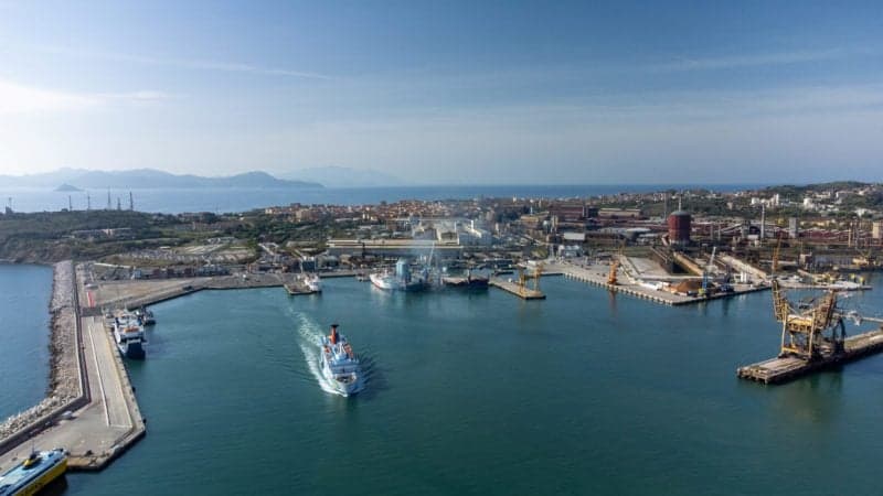 Italy Becomes Europe's Leading LNG Importer Amid High Prices and Incentives