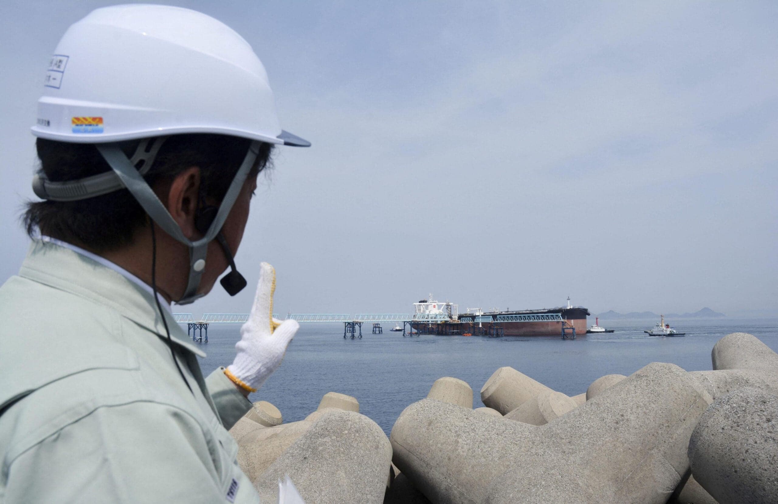 Japan's Middle East Crude Oil Imports to Increase as Tankers Depart Hormuz