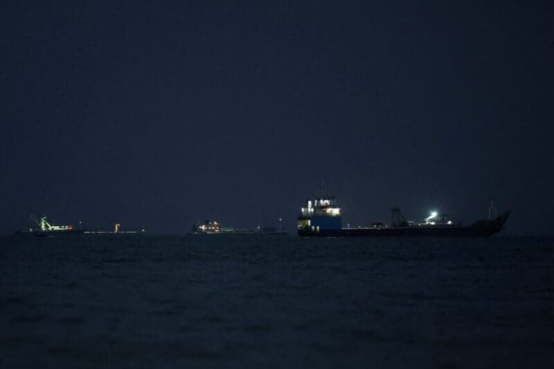 US Sanctions Prompt Iranian Tankers to Alter Course in Gulf of Oman