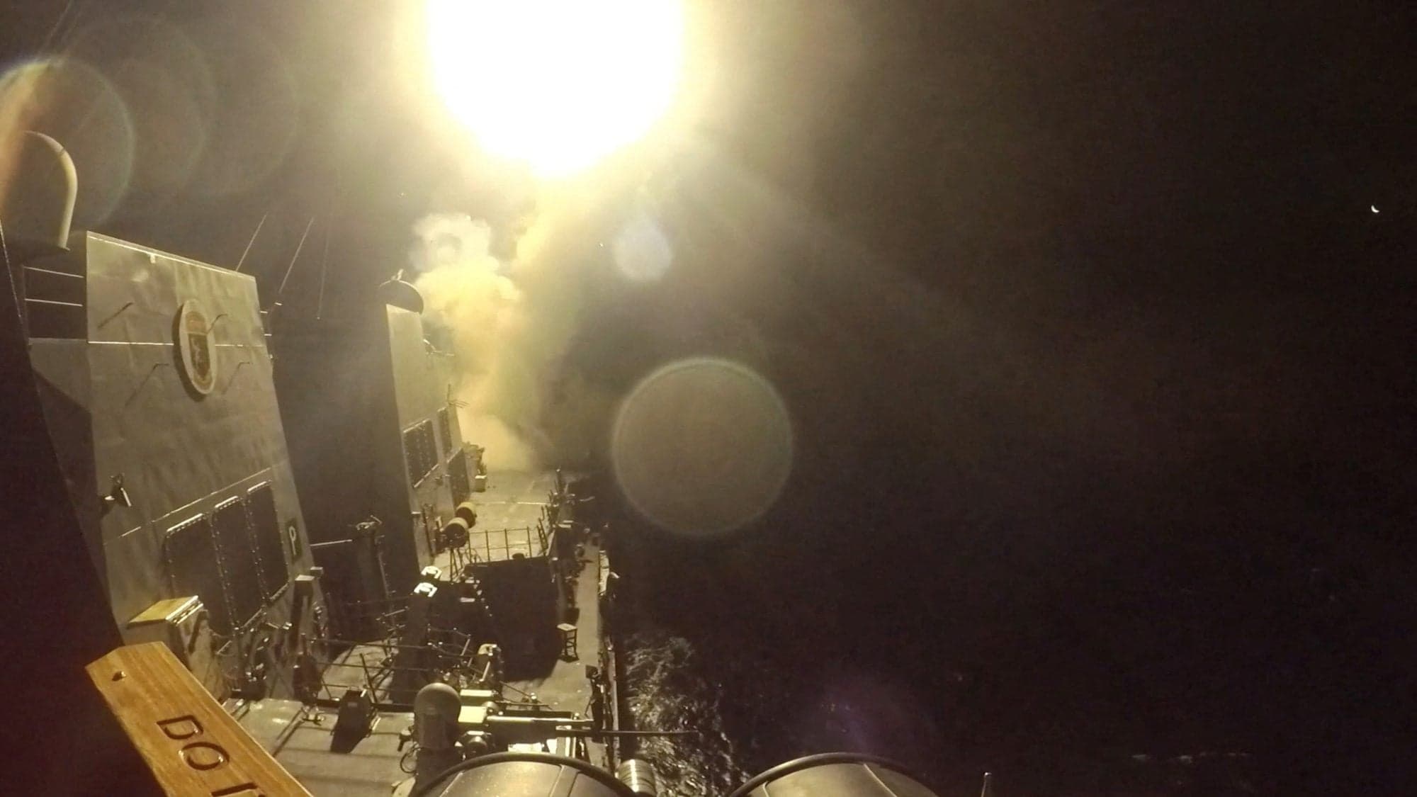 US and Iran Exchange Strikes, Escalating Regional Tensions