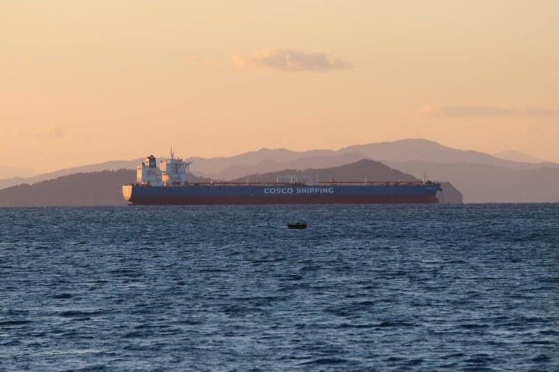 Oil Tanker Earnings Soar Amidst Iran War Disruptions, Reaching $650,000 Daily