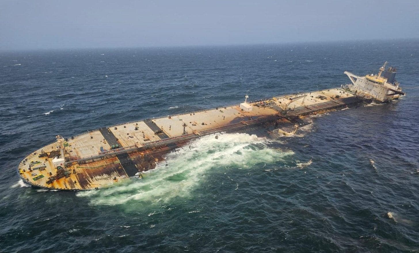 Salvage Operation Underway for Grounded Tanker Off Oman Coast