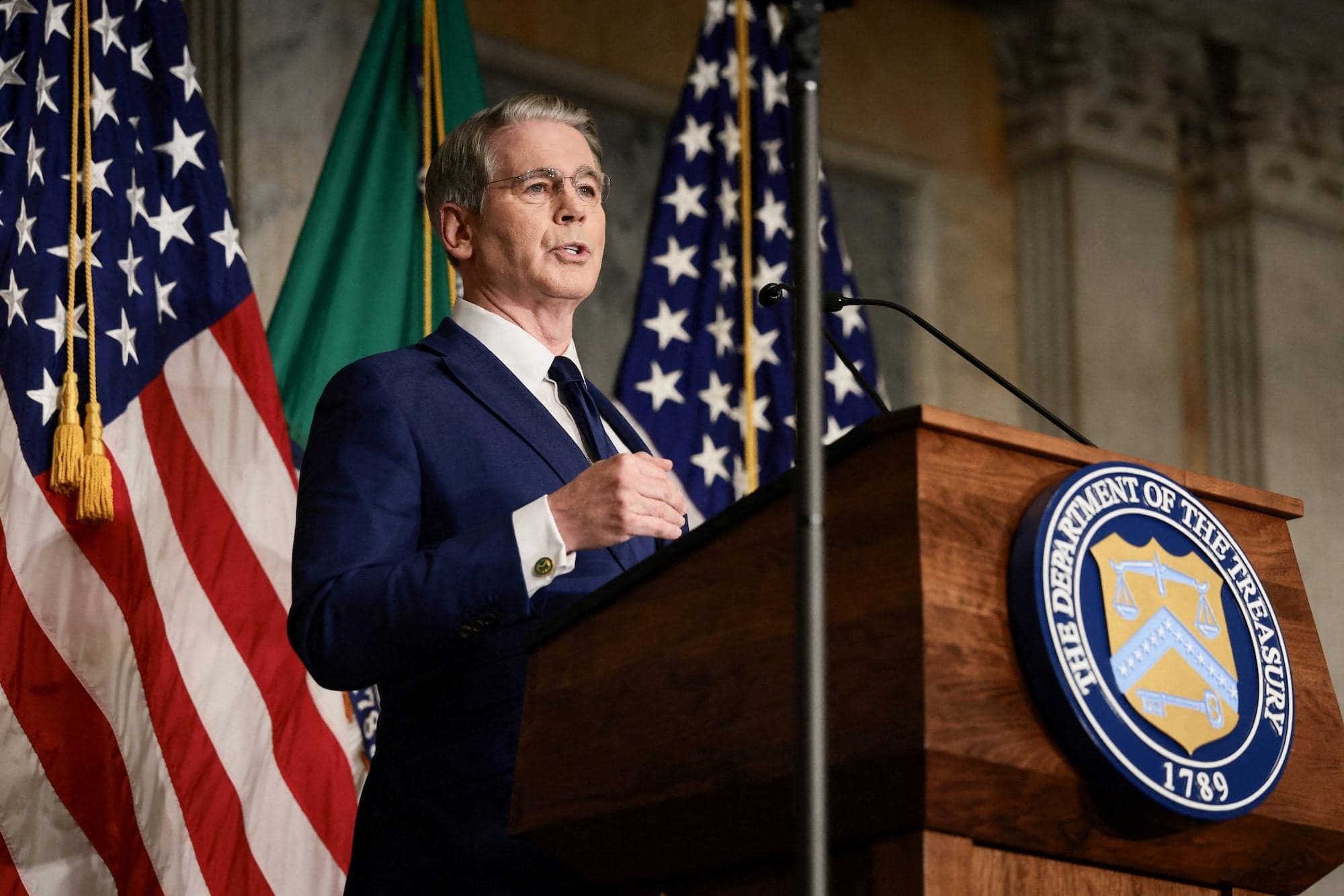 US Imposes New Sanctions on Iran's Shipping and Oil Sectors