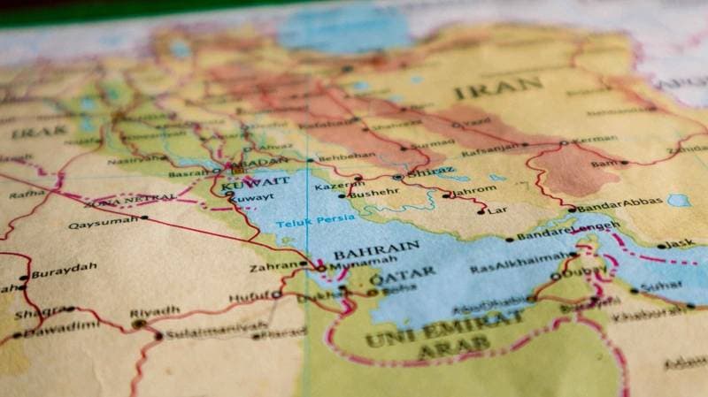 Gulf Markets Decline Amid Escalating US-Iran Tensions