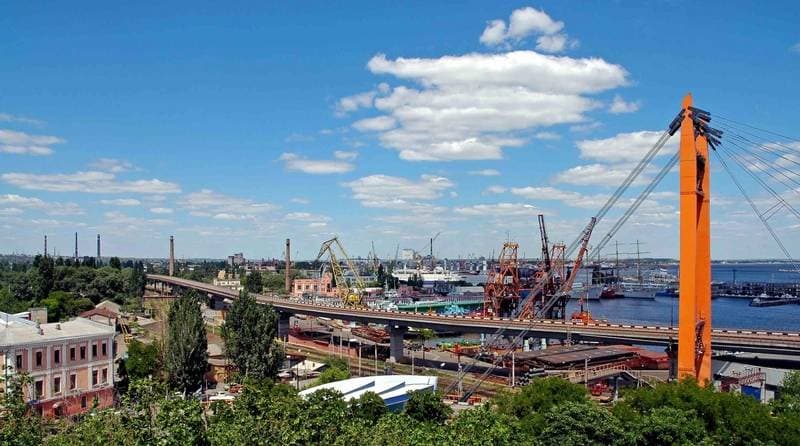 Ukraine Vows to Safeguard Black Sea Ports and Maintain Grain Export Levels