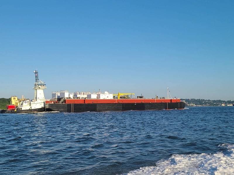 US Coast Guard Issues Safety Alert After Commercial Towing Vessel Wake Capsizes Recreational Boat