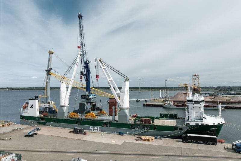 Casablanca Port Acquires Africa's First Liebherr LPS 550 Portal Slewing Crane
