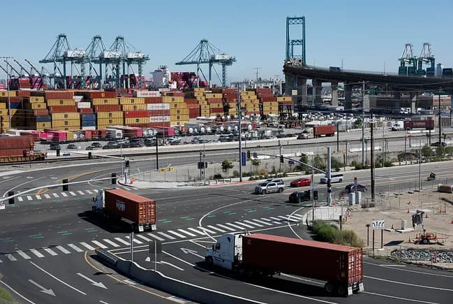 San Pedro Bay Ports Experience Elevated Dwell Times Amidst Sustained Peak Season Volumes
