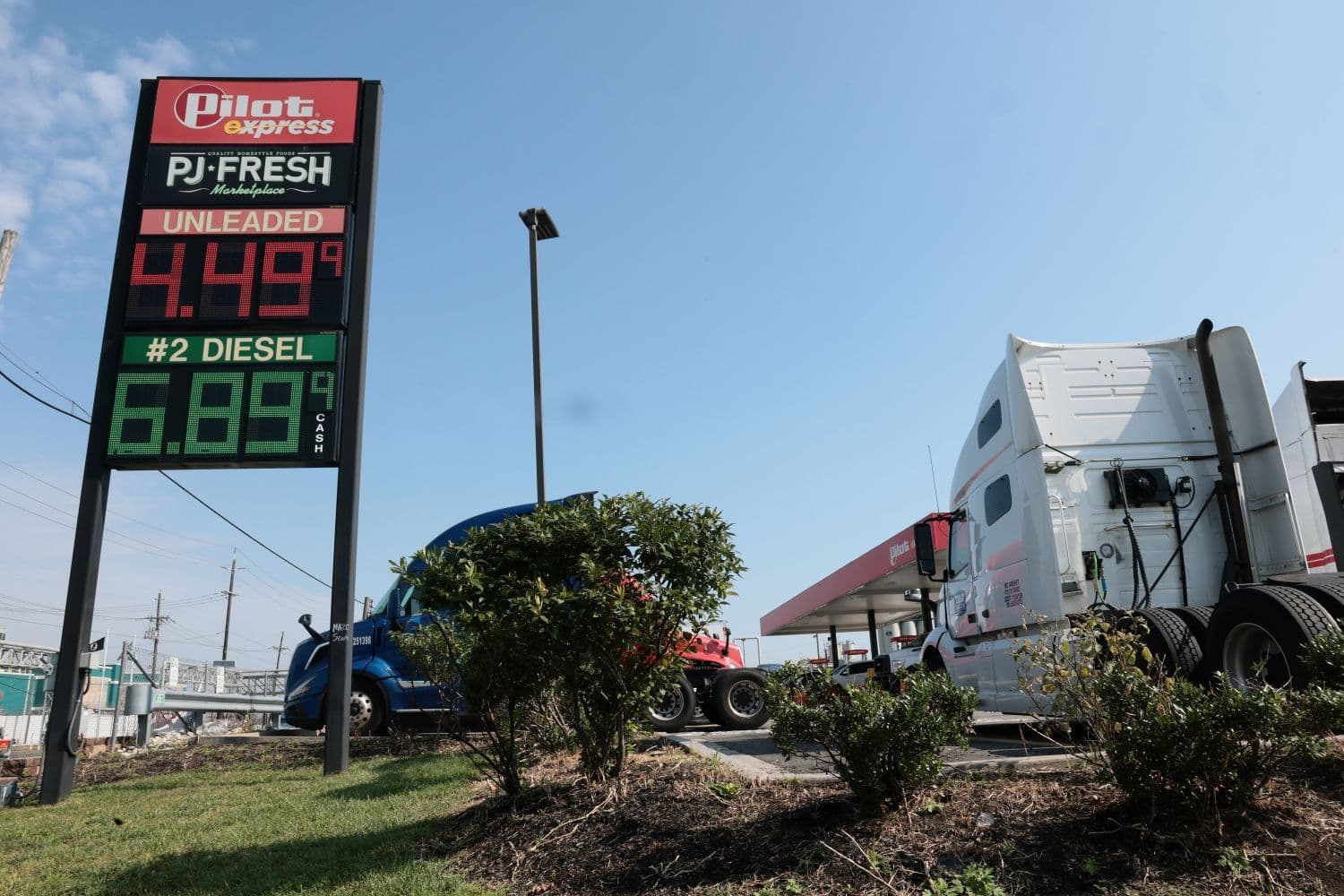 Rising Diesel Prices Drive Focus on Trucking Fuel Surcharges