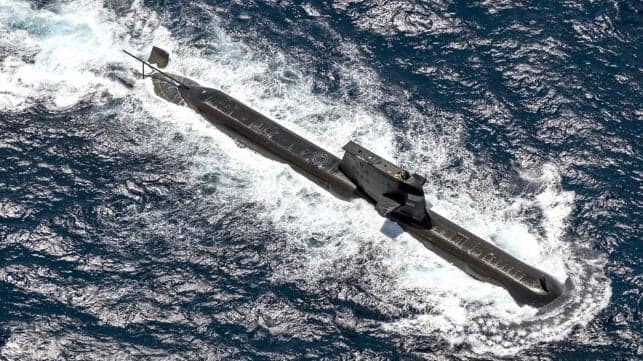 Australia Considers Japanese Submarines Amid AUKUS Uncertainties and Fleet Age