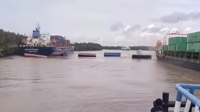 Container Feeder Vessels Collide in East Kalimantan Waters