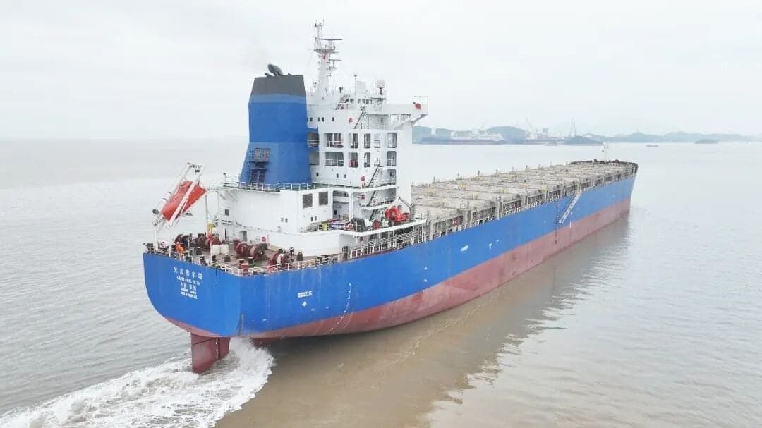 China Completes Major Bulker-to-Container Ship Conversion Project
