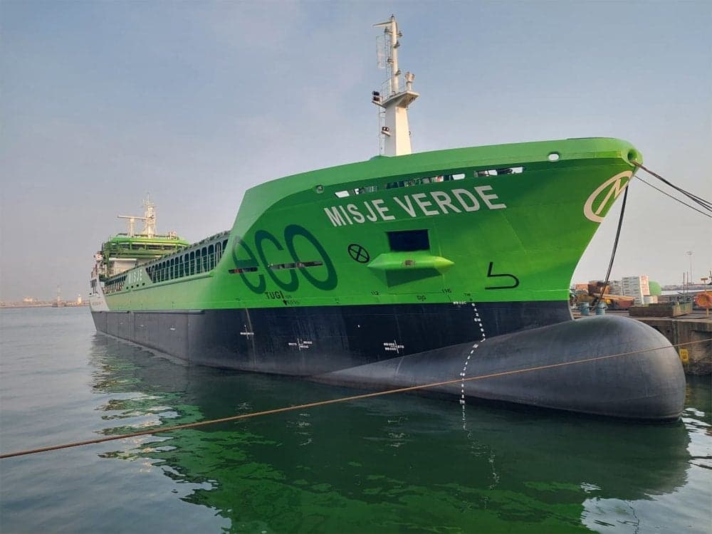Cargo Ship Captain Arrested in Sweden Following Fatal Pleasure Boat Collision