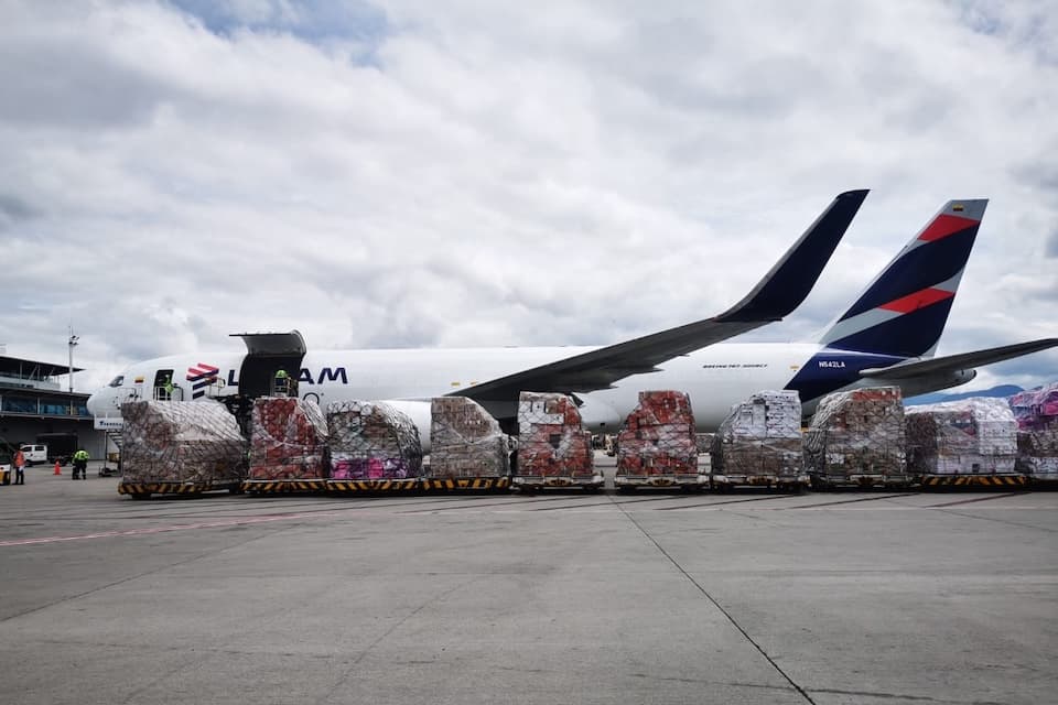 Mother's Day Boosts Air Cargo Flower Volumes from Americas