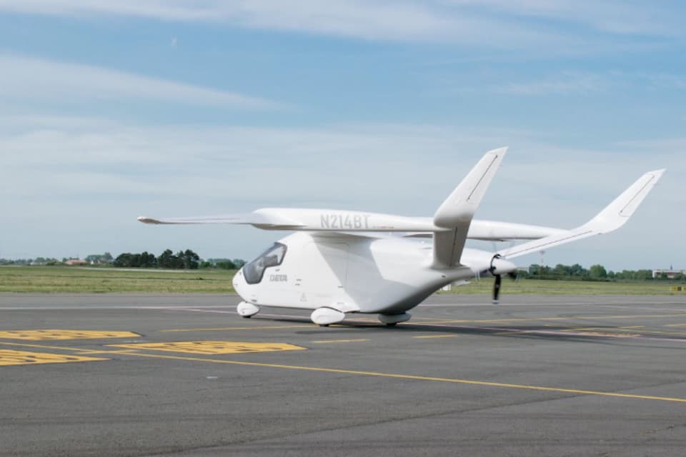 Ostend-Bruges Airport Hosts Electric Cargo Aircraft Demonstration Flight