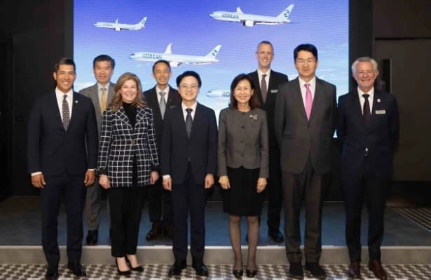 Korean Air Finalizes Order for Eight Boeing 777-8 Freighters
