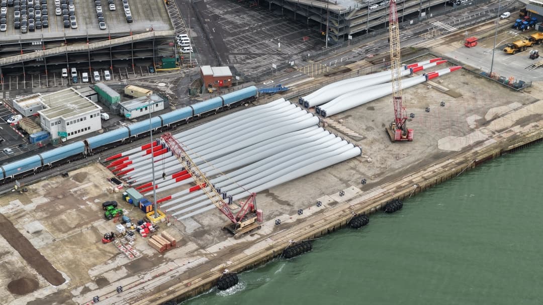 Southampton Port Becomes Key Export Hub for Vestas Wind Turbine Blades