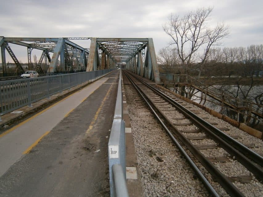 Budapest's Critical Gubacsi Rail Bridge to Undergo Full Replacement by 2029