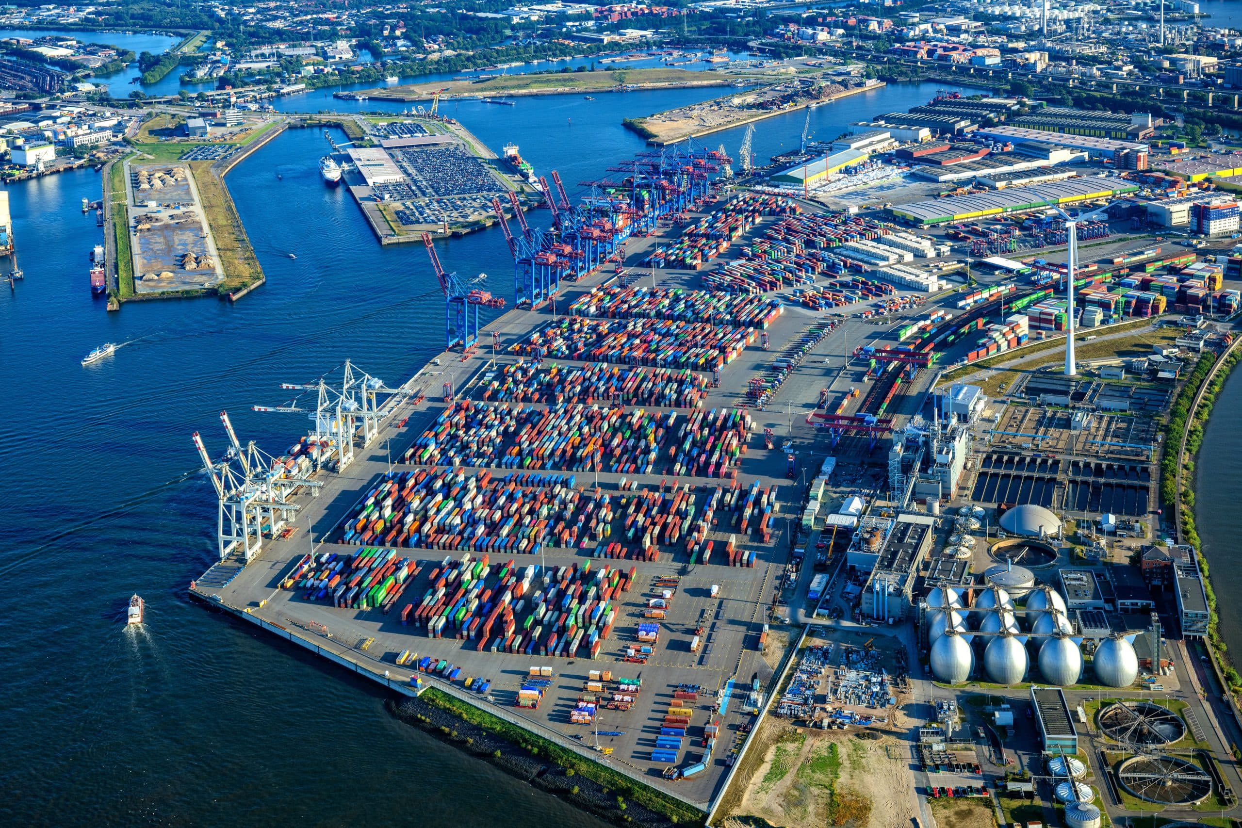 HHLA Adjusts 2026 Financial Outlook Due to Infrastructure Works