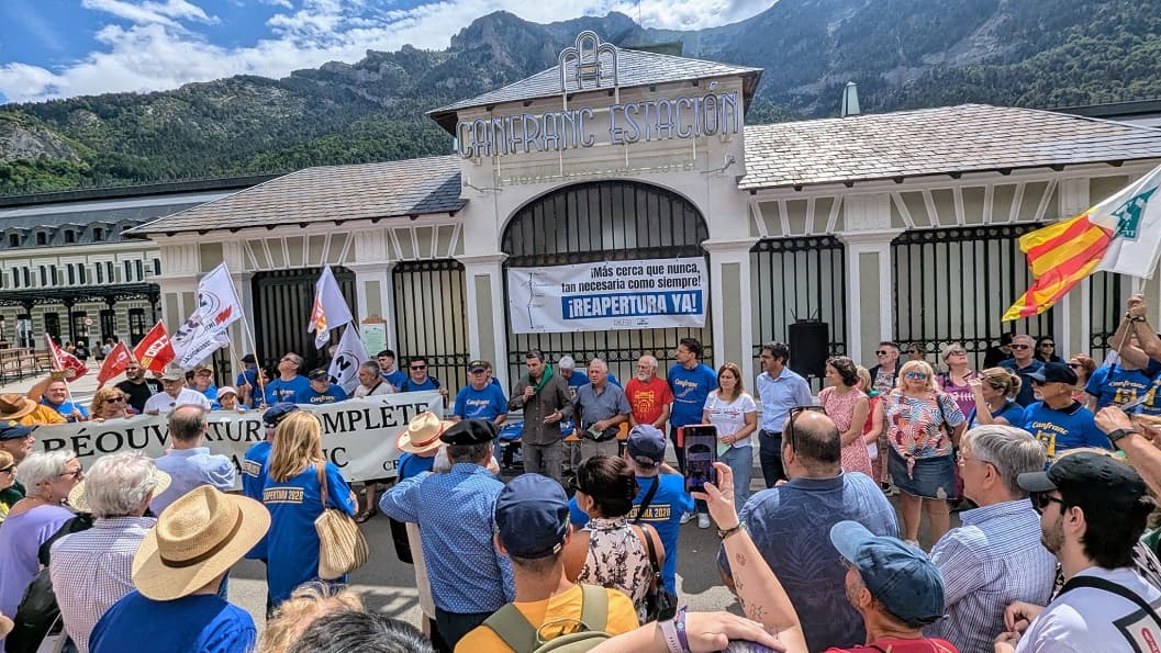Advocates Rally for Reopening of Pau-Canfranc Cross-Border Rail Line