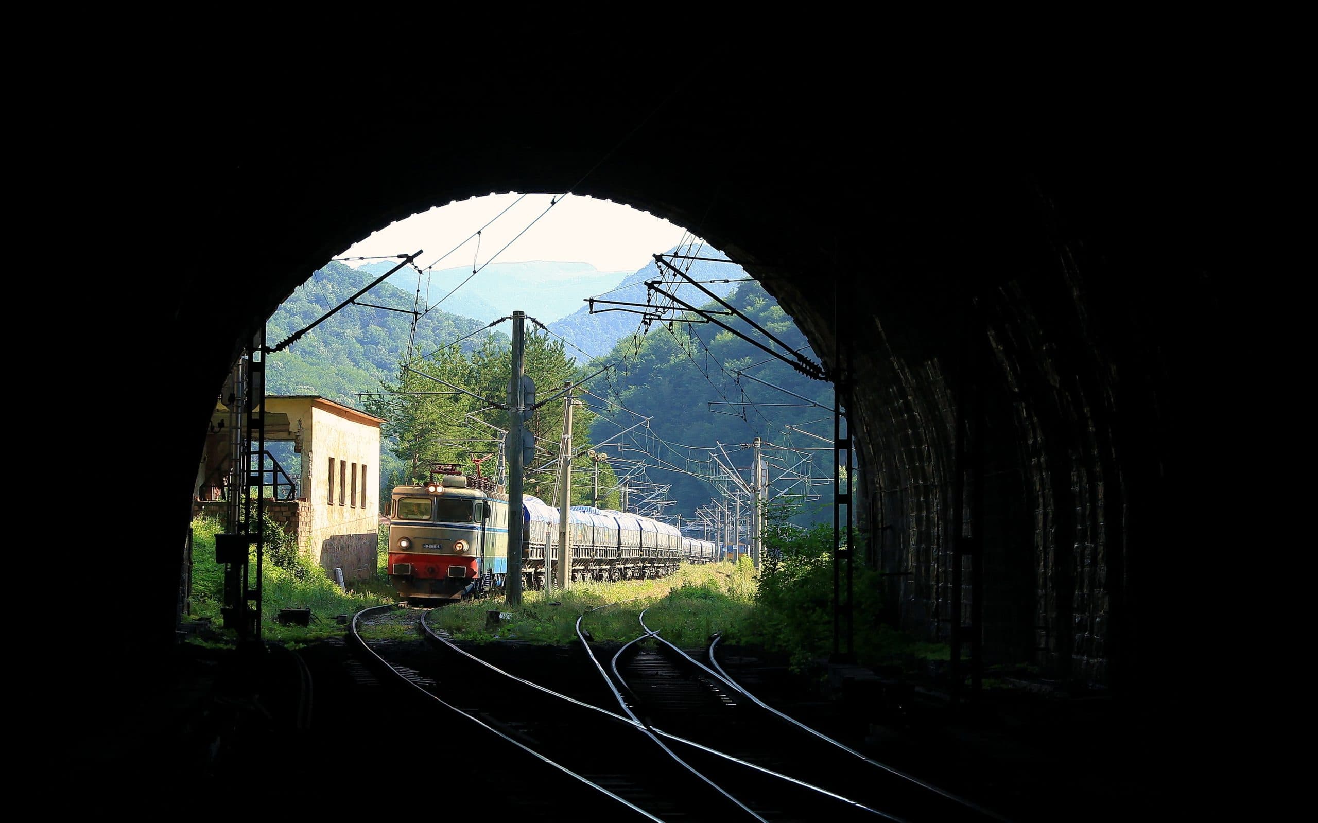 Romanian State Rail Operator Accused of Unfair Competition After Rebranding