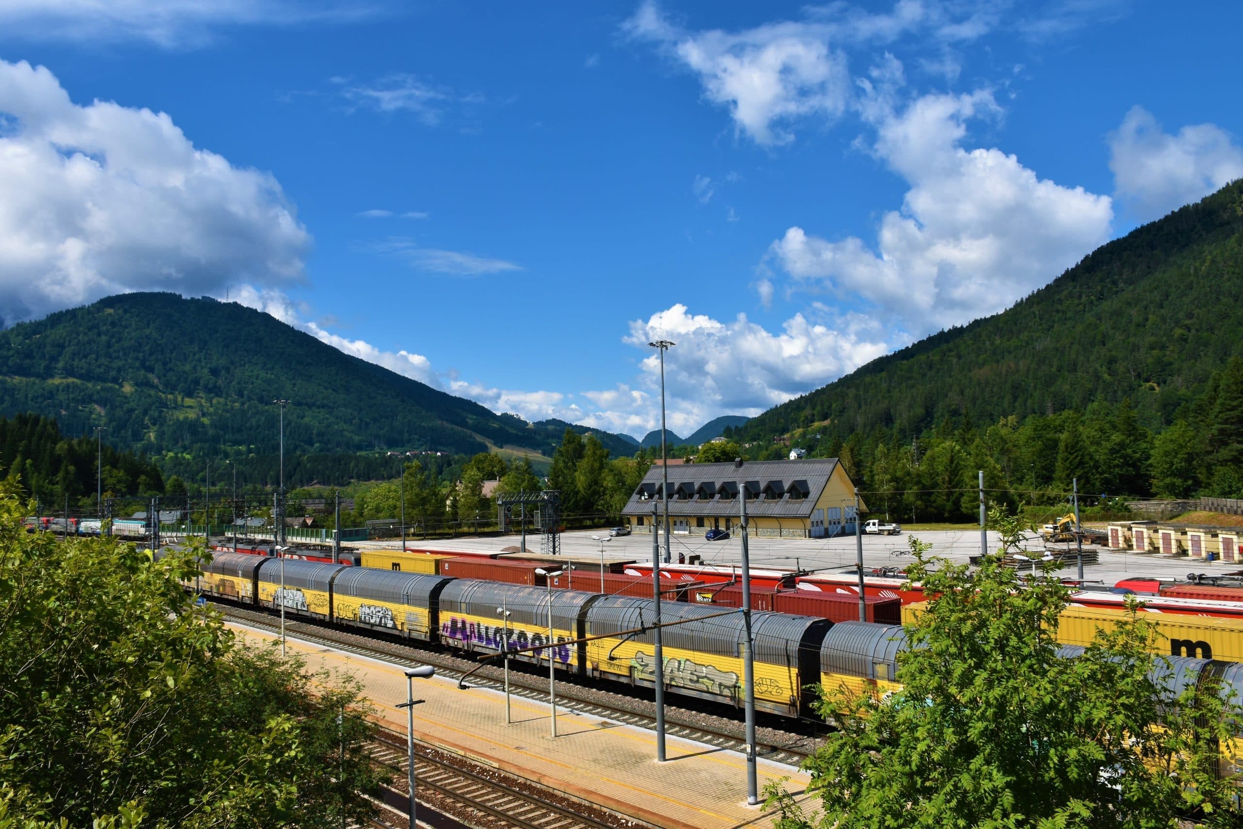 Italy-Austria Rail Freight Sees Relief Amidst Border Crossing Closure