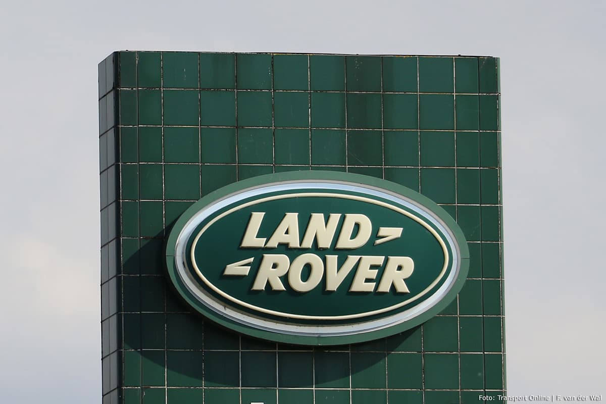Jaguar Land Rover Confirms 4,000 Job Cuts Amid Trade Tariffs and Cyberattack Impact