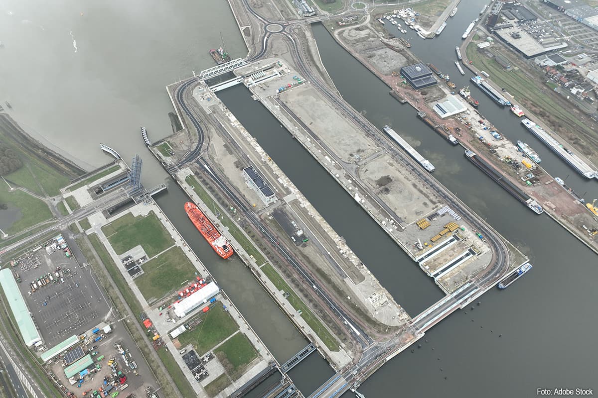 Drought Restricts Vessel Draft and Locks at Ghent-Terneuzen Canal