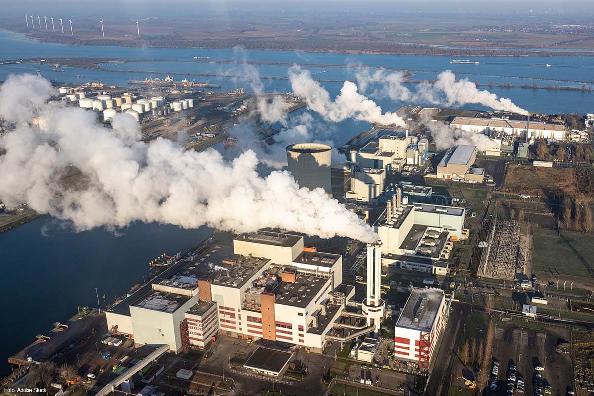 Moerdijk Residents Skeptical of Plan to Preserve Village Amid Port Expansion