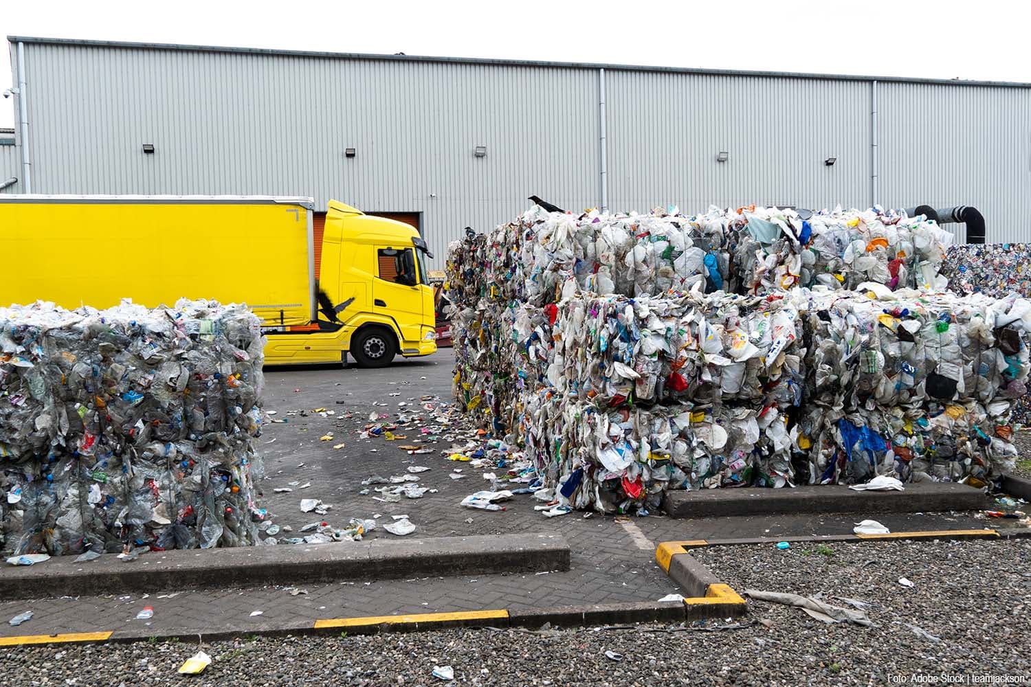 Austrian Police Uncover Numerous Violations in Waste Transport Checks on A2 Highway