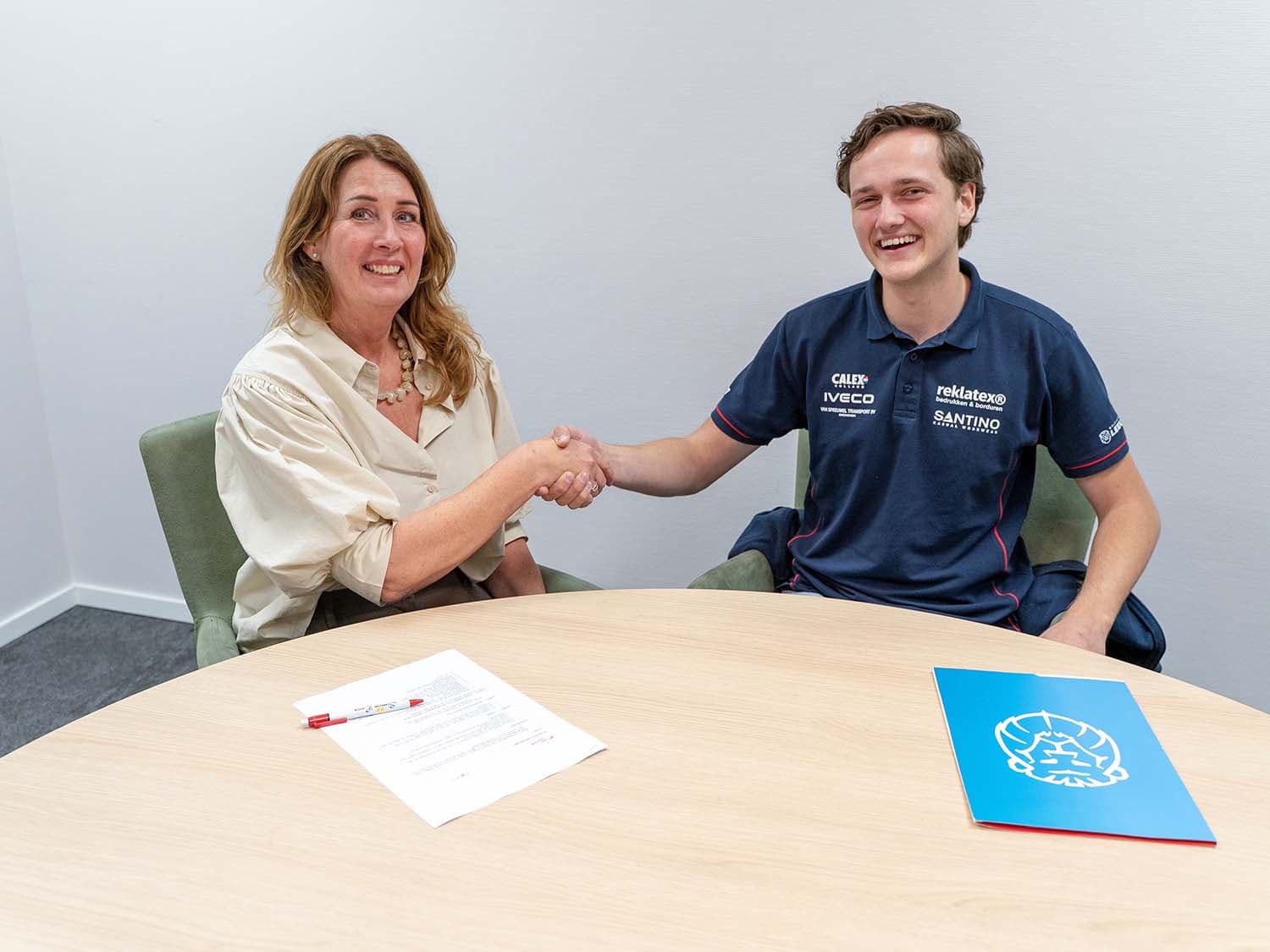 Simon Loos and Team LEEUW Rallysport Partner for Dakar Rally 2027