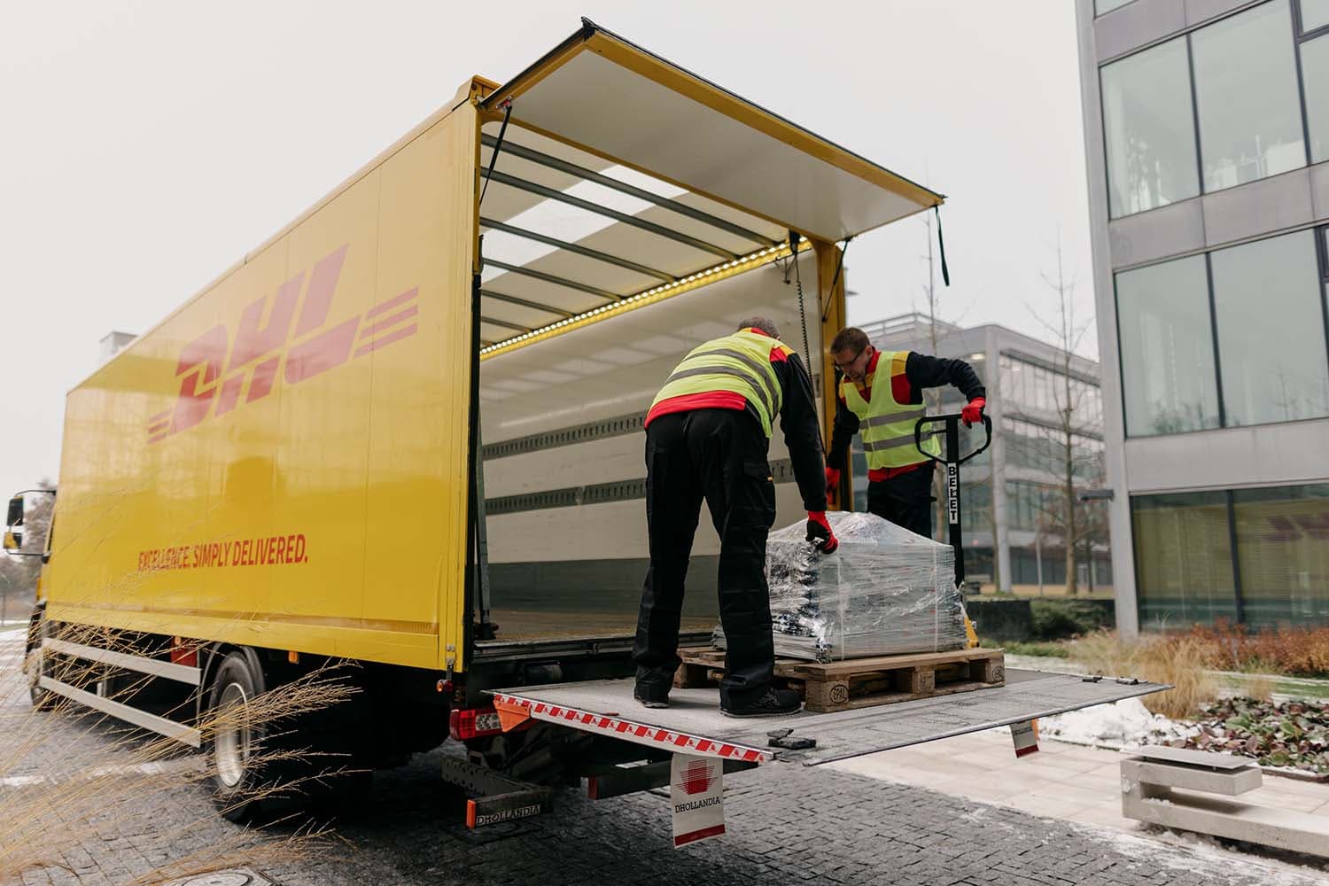 DHL Supply Chain Expands Data Center Logistics in Asia-Pacific